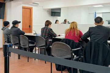 Piden condena de prisión efectiva a dos jóvenes por un robo en la terminal de ómnibus