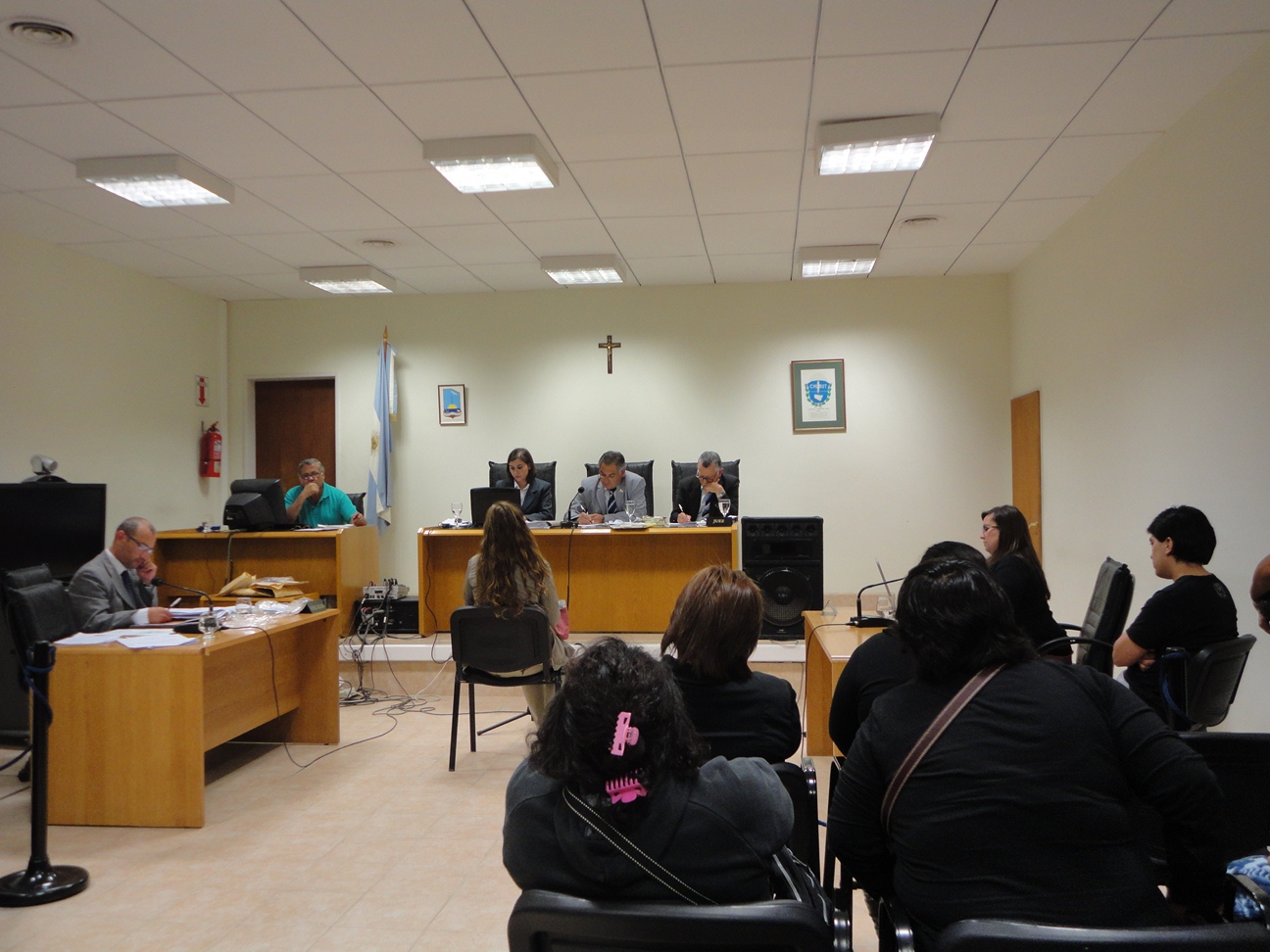 fiscal_tribunal_bioqumica_defensora_e_imputado