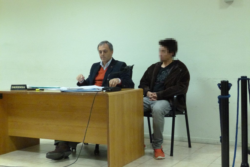 rua_y_su_defensor_en_audiencia_pixelada_ch