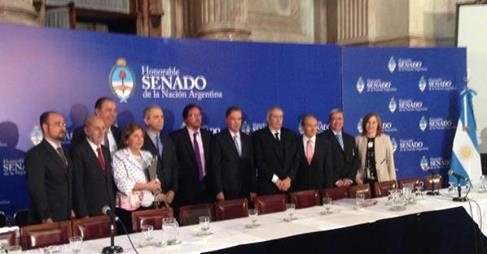 Miquelarena_en_el_Senado