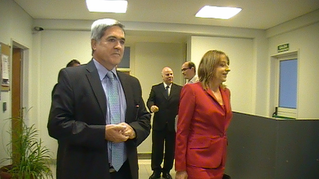 Momentos que el doctor Miquelarena recibe a la Procuradora de la Nación