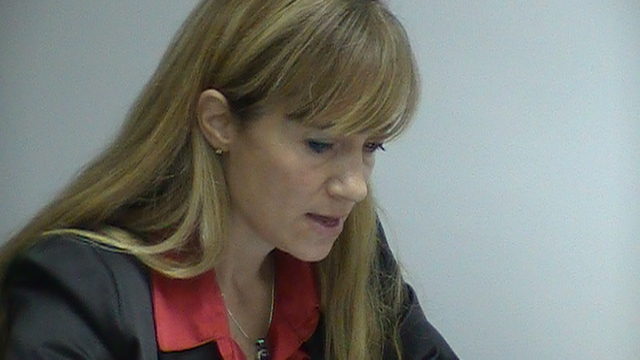 La Jueza Ana Laura Servent lee el veredicto