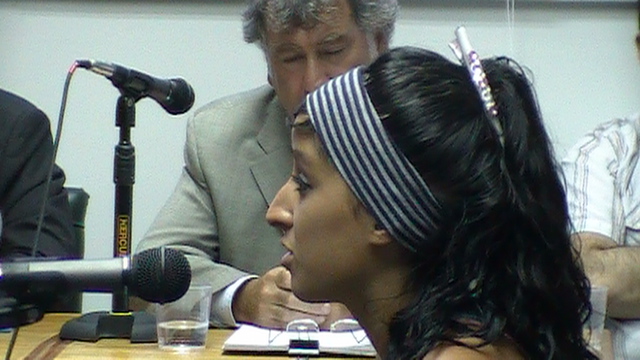 Declarando una de las acusadas, Gabriela Bidera