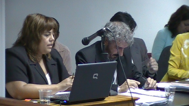 Los fiscales interrogan a testigo