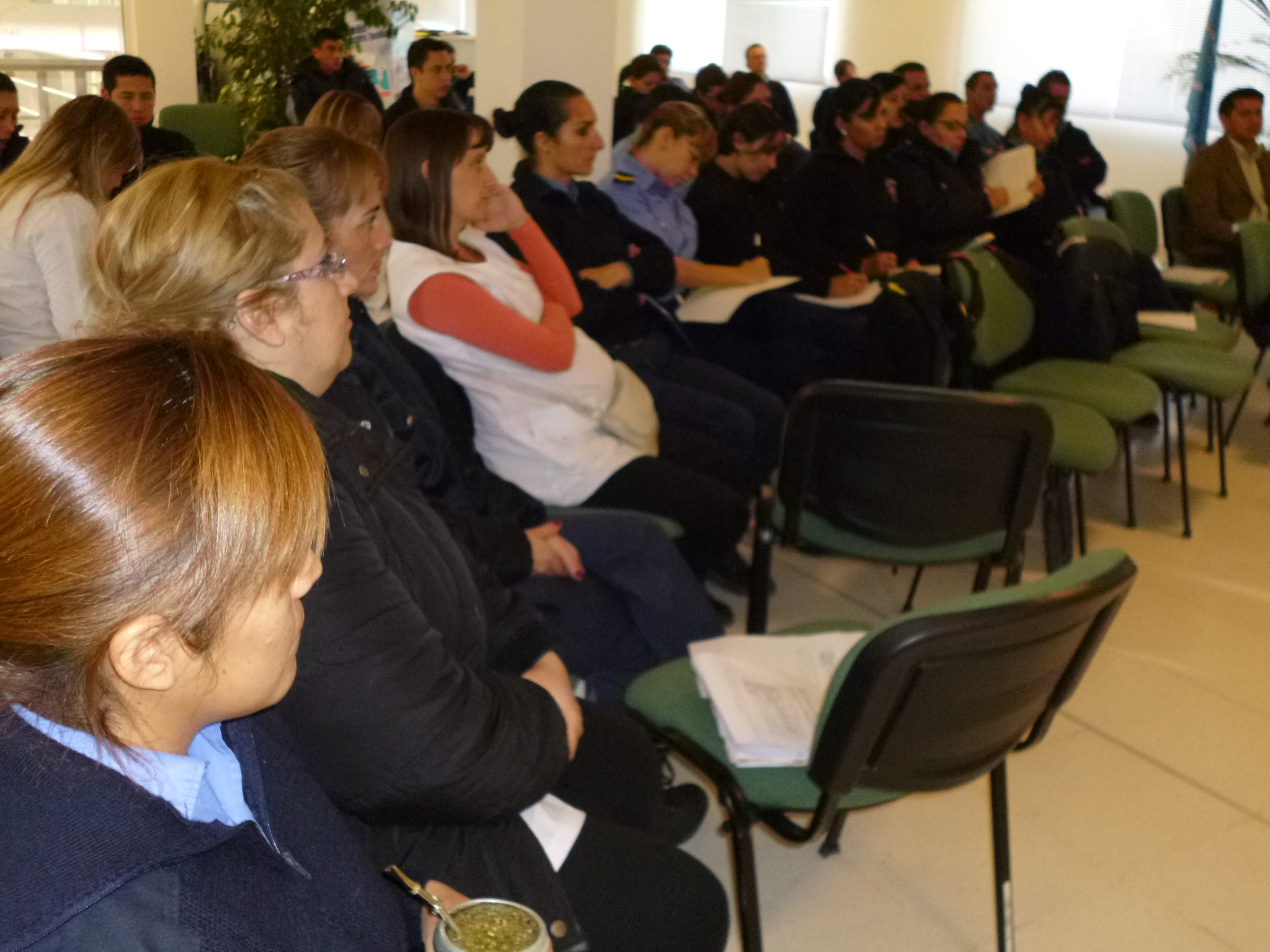 Personal policial de unidades regionales de la provincia participan de las charlas