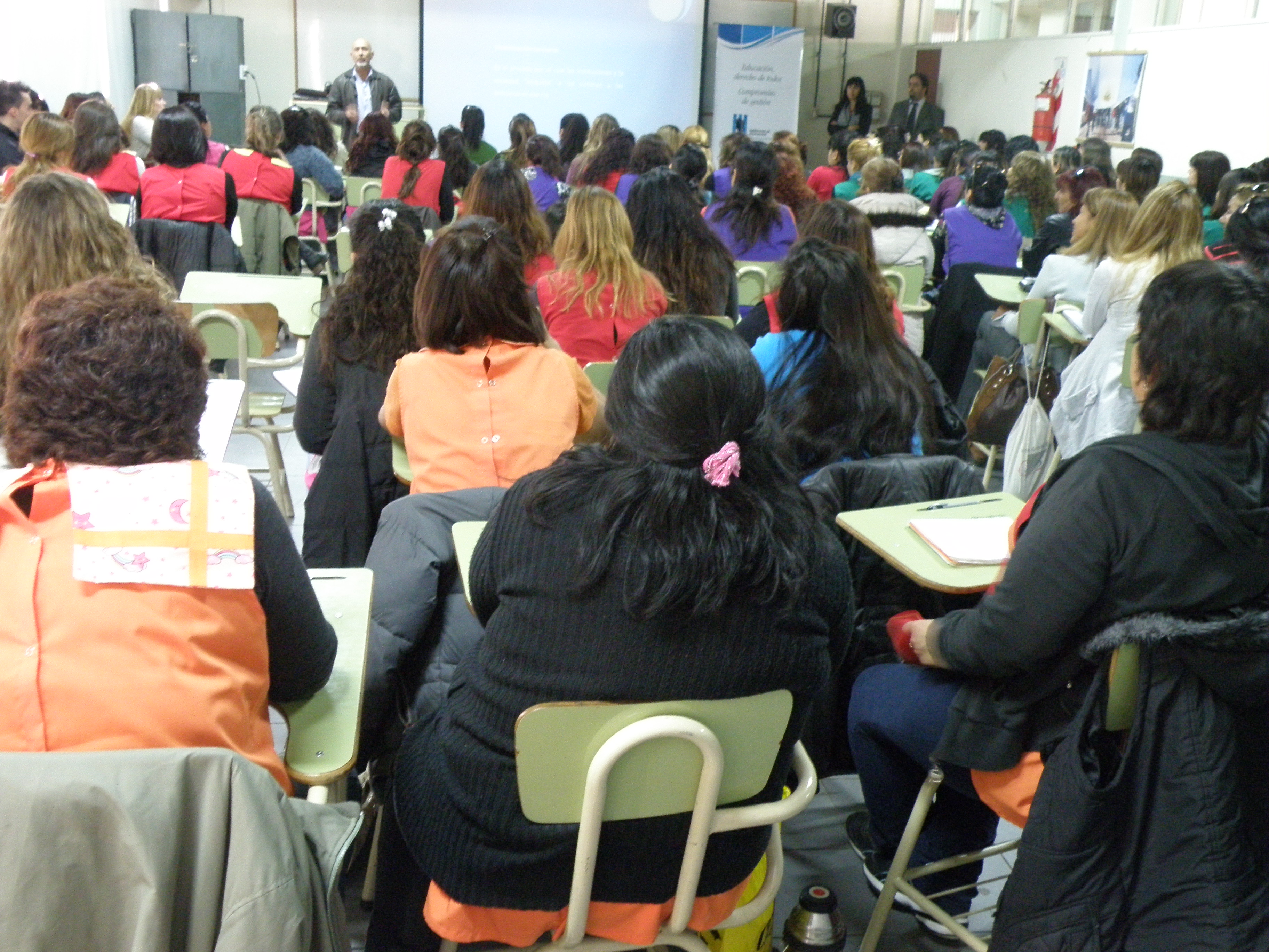 Aspecto general del encuentro en la universidad