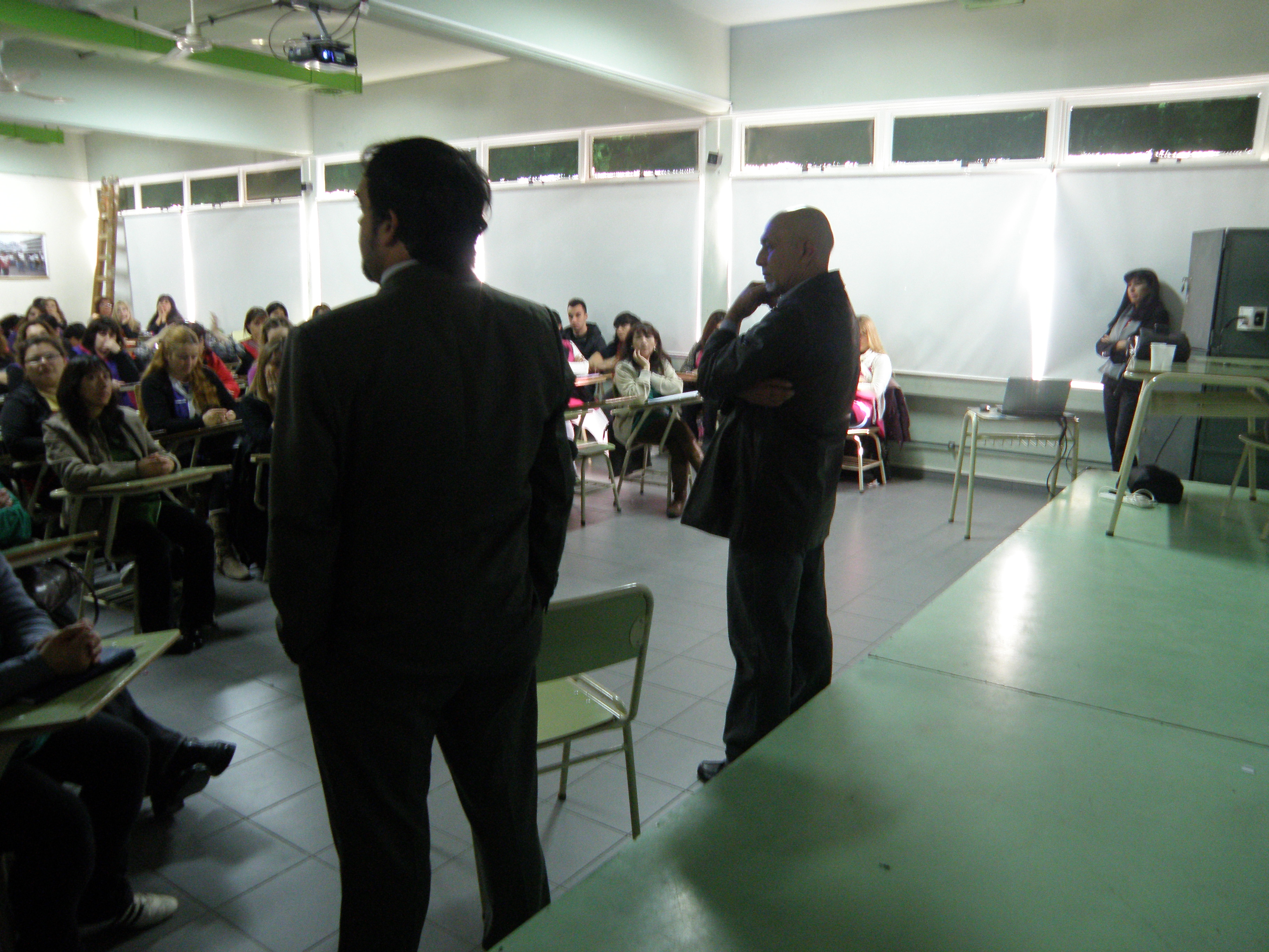 Aspecto del encuentro en la universidad