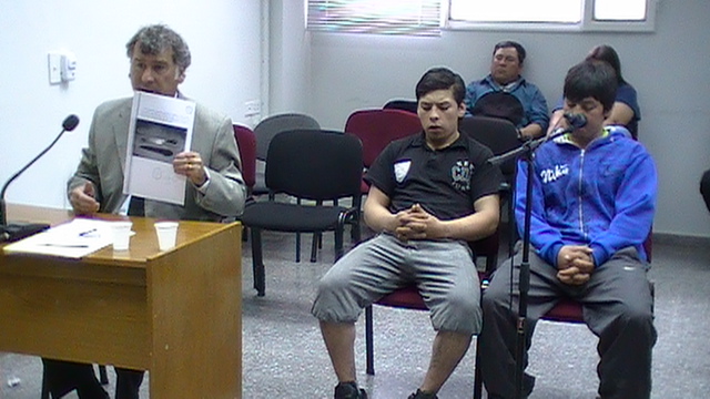 El defensor alegando en favor de sus clientes